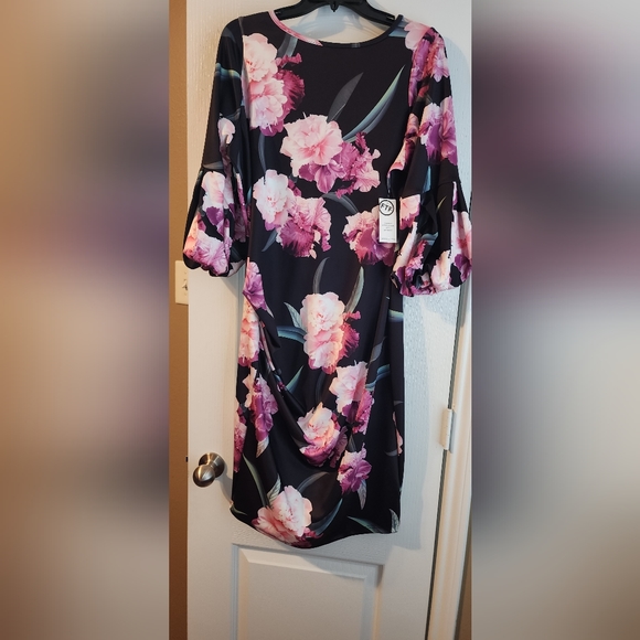 FTF DRESS - Picture 3 of 7